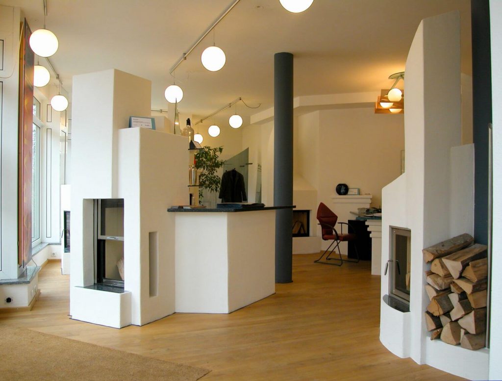 Kachelofen Ausstellung München Carara Kaminarchitektur 3